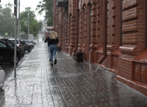 Картинки с Днем прогулок под дождем (103 открытки). Прикольные открытки с Днем прогулок под дождем